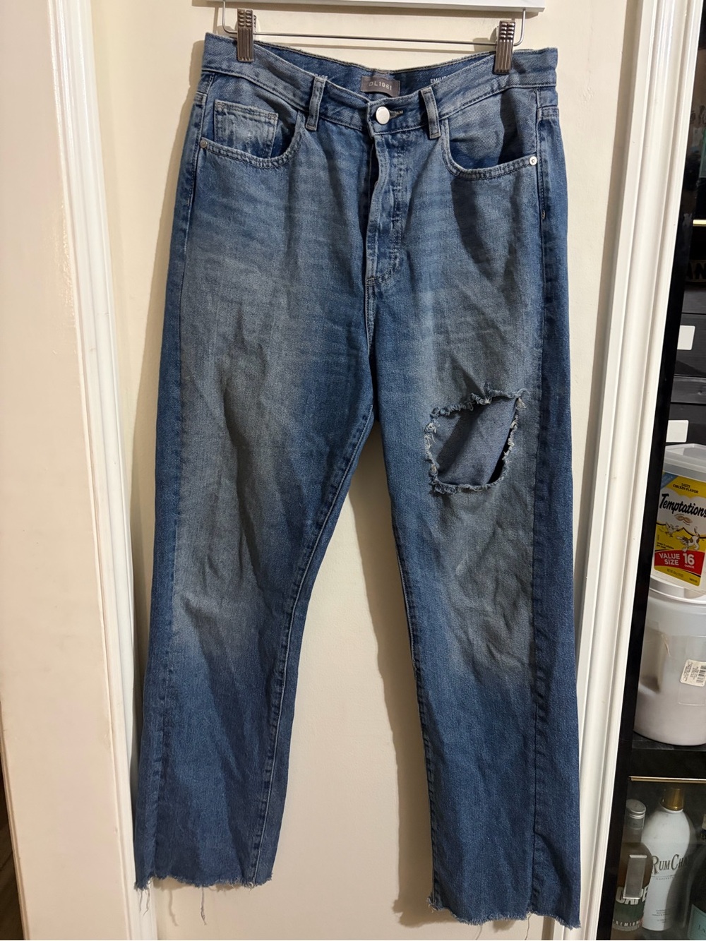 DL1961 Women's Straight Leg Distressed Blue Jeans